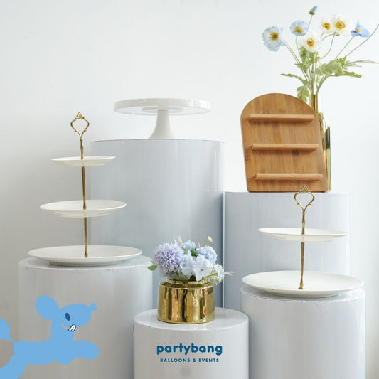 4 Days Rental White Round Metal Pedestal Set B (5pcs)